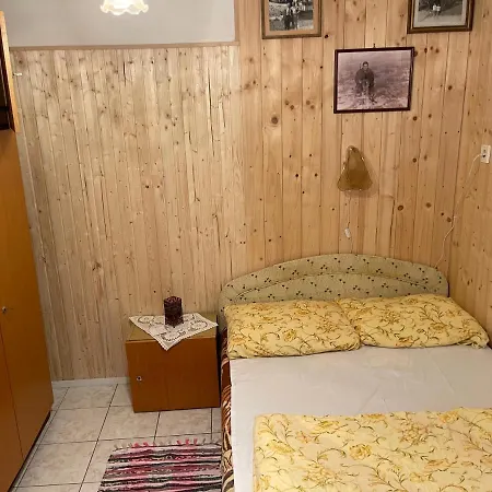 Irenke Apartman Apartment