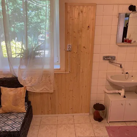 Irénke Apartman Appartamento *