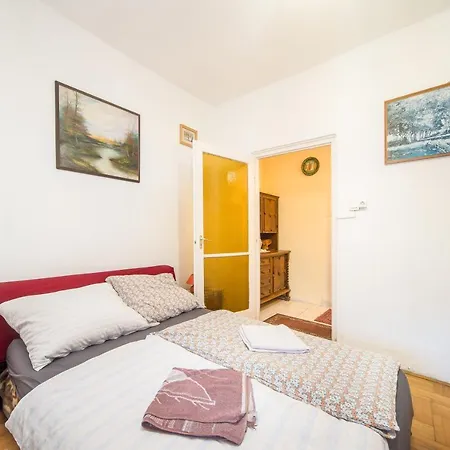 Irenke Apartman Apartment